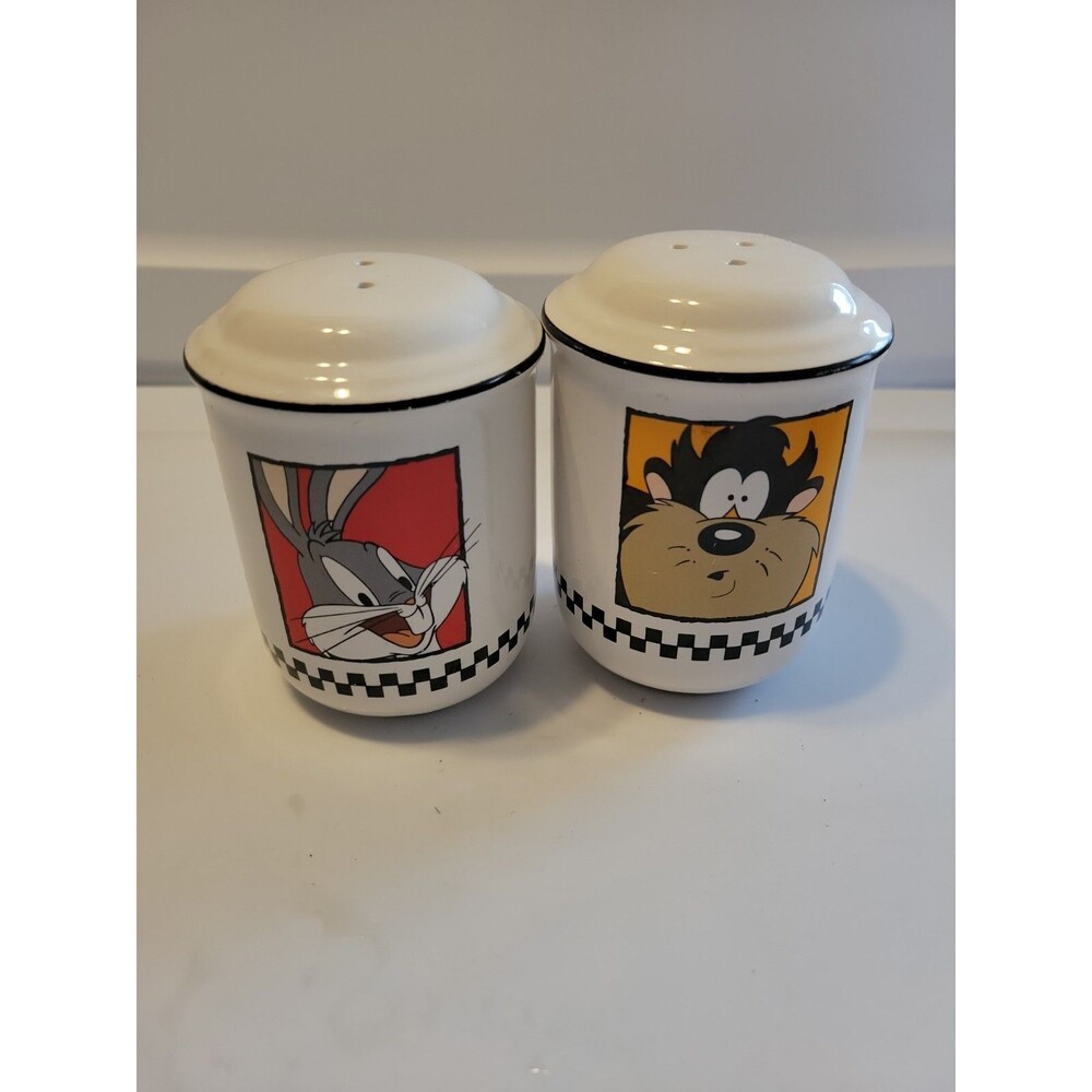 1993 Looney Tunes Tasmanian Devil TAZ & Bugs Bunny Cartoon SALT & PEPPER Shakers
